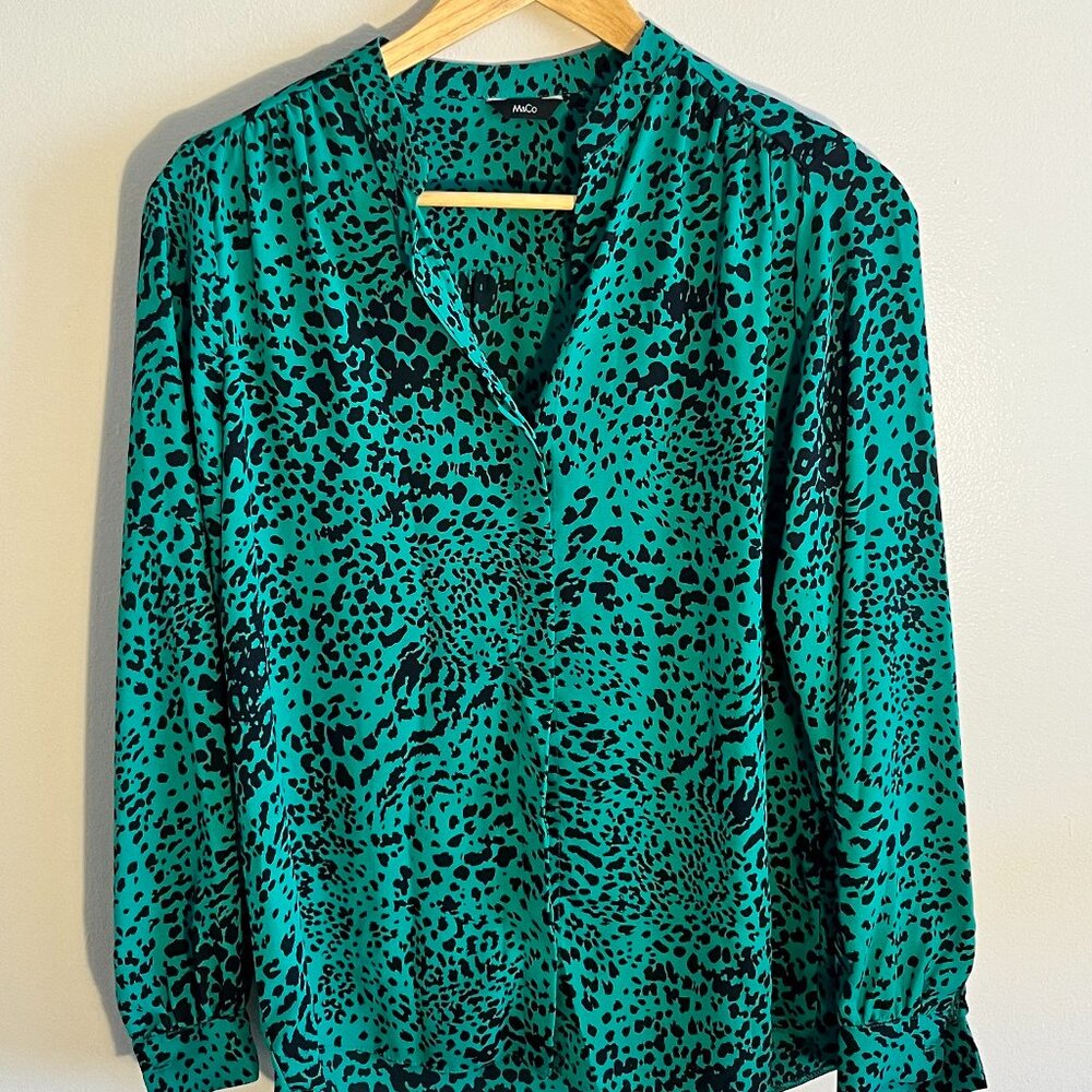 Patterned Flowy Blouse